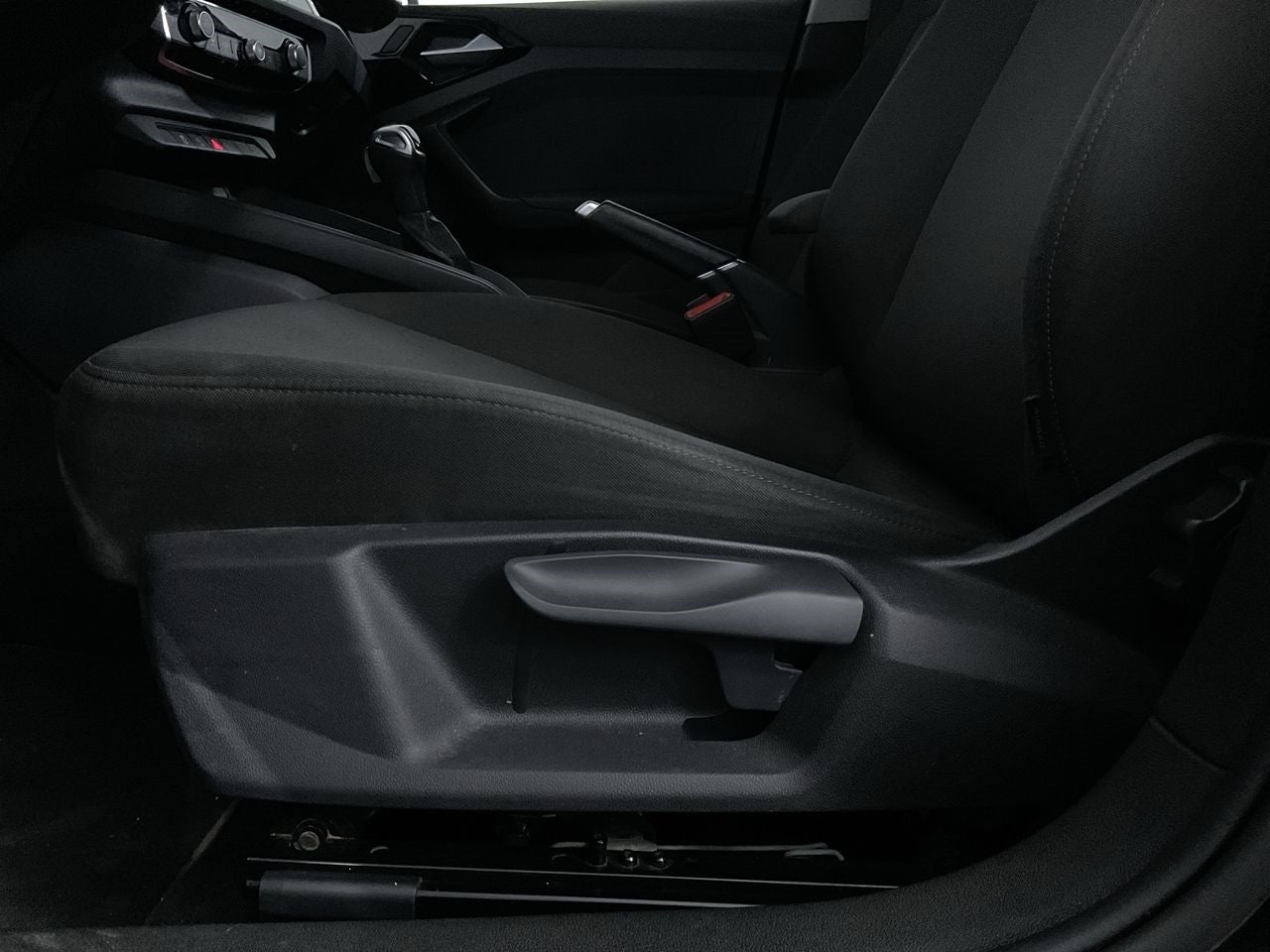 2022 Audi A1 5 PTS HB COOL 10T 116 HP TA AAC AUT RA-16